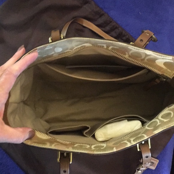 EUC Coach Tote - Picture 4 of 8